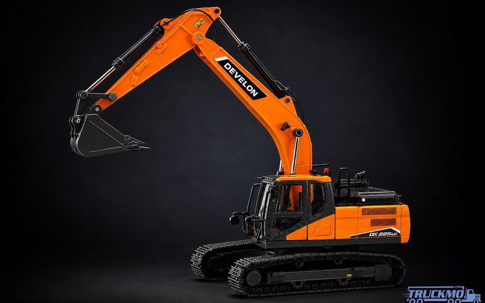 Develon DX225 Excavator Financing